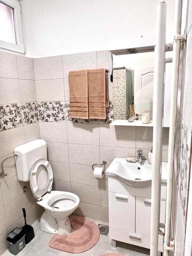 M Apartman Foca Exteriér fotografie