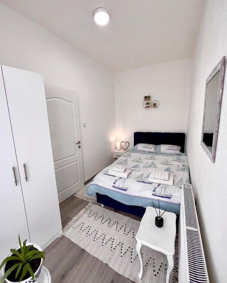 M Apartman Foca Exteriér fotografie